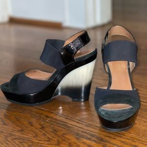 Donald J. Pliner Dyno Black Suede, Neoprene & Patent Platform Wedge in Sz 6.5